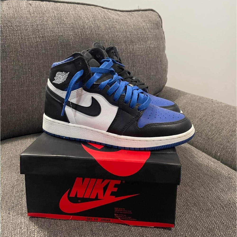 Jordan 1 royal toe 5Y